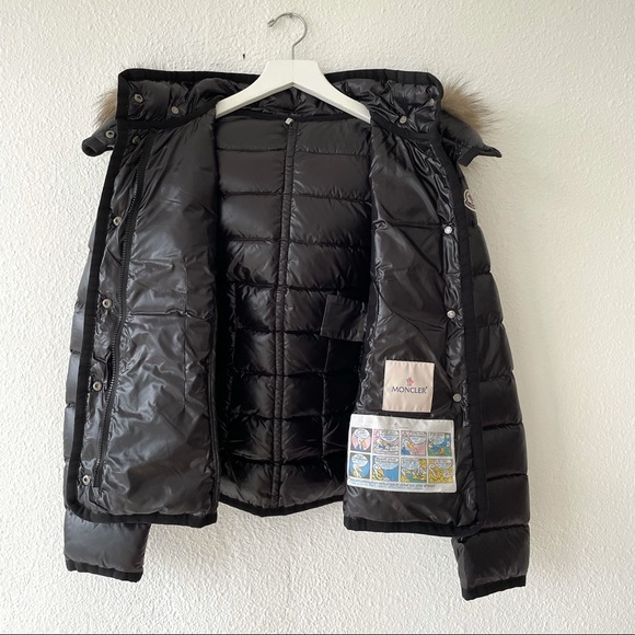 ❌SOLD❌ Moncler Puffer Jacket, Size 1 - Picture 7 of 12